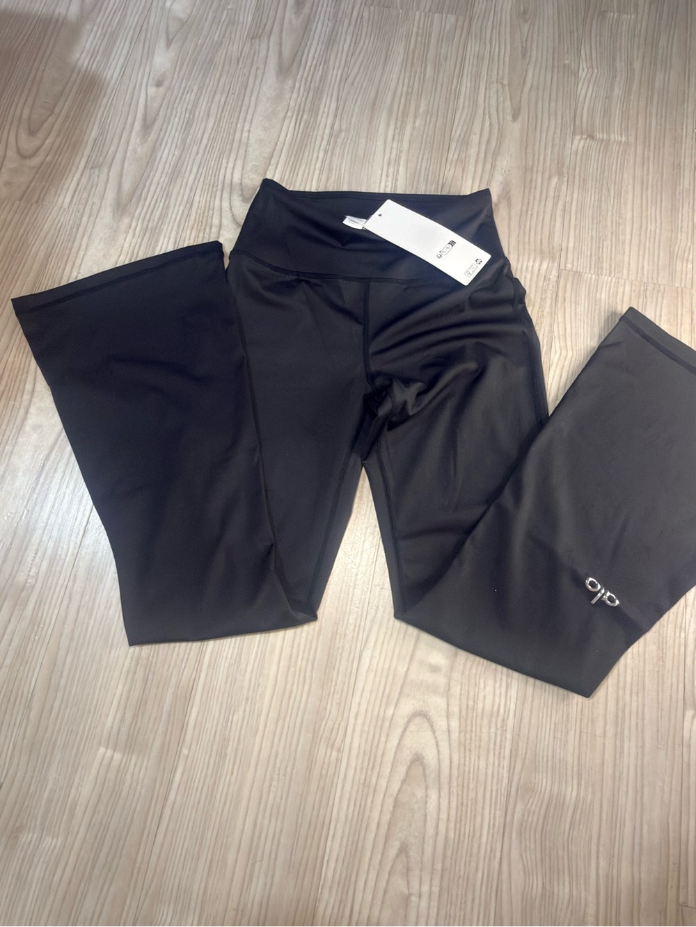 ALO Yoga Black Flare Leggings - Picture 3 of 5